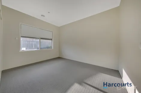 Property photo of 7 Penrose Promenade Tarneit VIC 3029