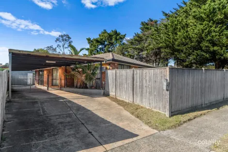 Property photo of 2 Leonard Drive Langwarrin VIC 3910