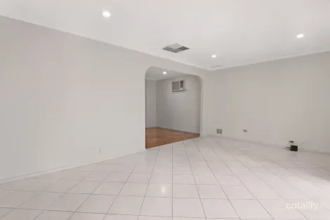 Property photo of 28 Wirilda Avenue Surrey Downs SA 5126