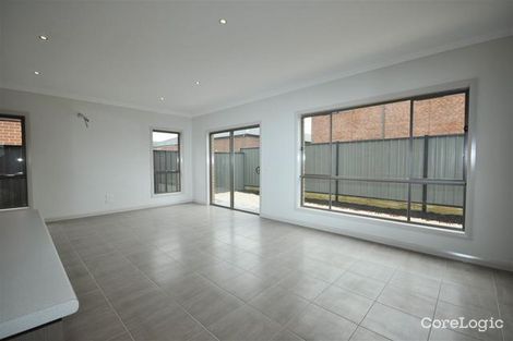 Property photo of 74 Moor Park Drive Craigieburn VIC 3064