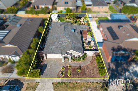 Property photo of 22 Sirius Way Kurunjang VIC 3337