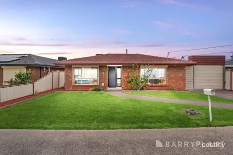 16 Albatross Ave, Werribee, VIC 3030