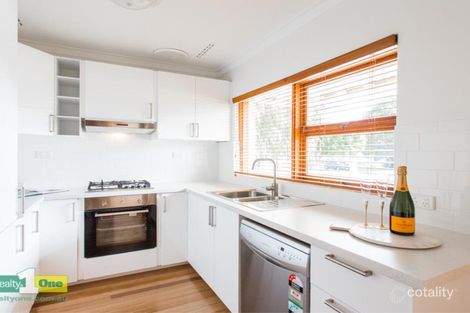 34 Holmwood Way, Embleton, WA 6062