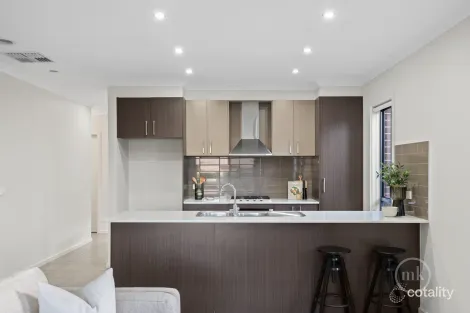 Property photo of 6 Fossilstone Avenue Doreen VIC 3754