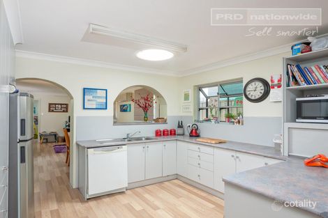 Property photo of 21 Lake Street Lake Albert NSW 2650