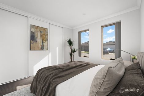 Property photo of 4D Batsford Way Canning Vale WA 6155