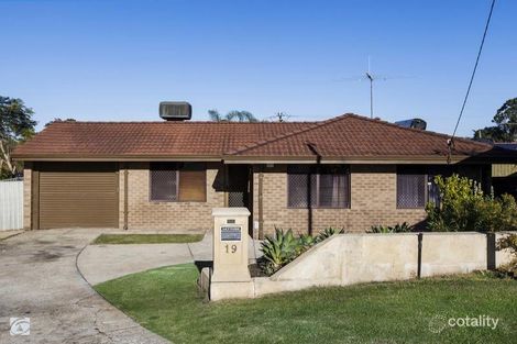 Property photo of 19 Tinaroo Court South Lake WA 6164