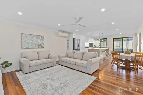 Property photo of 2 Namoi Close Bateau Bay NSW 2261