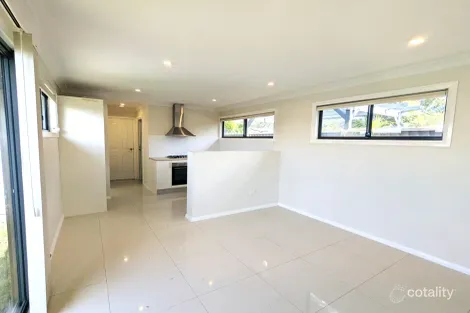 Property photo of 84 Kerry Crescent Berkeley Vale NSW 2261