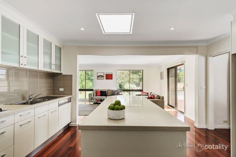 Property photo of 102 Dellfield Drive Templestowe VIC 3106