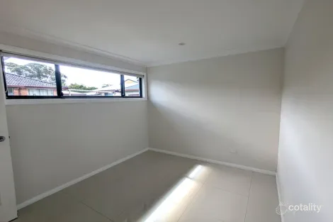 Property photo of 84 Kerry Crescent Berkeley Vale NSW 2261