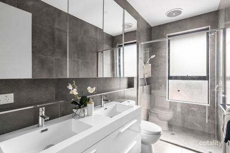 Property photo of 2/10 Viola Avenue Brooklyn VIC 3012