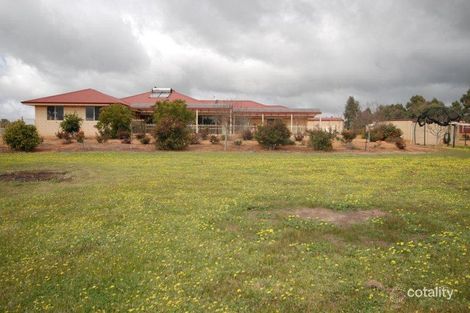 98 Mokine Rd, Dumberning, WA 6312