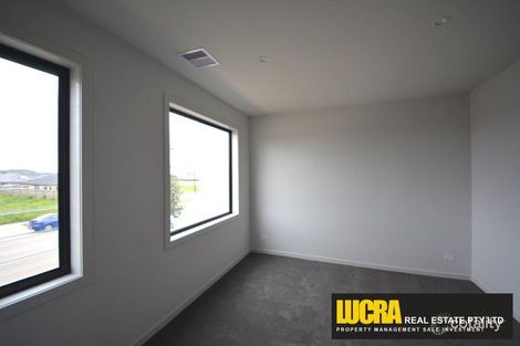 Property photo of 14 Alarah Boulevard Cranbourne West VIC 3977