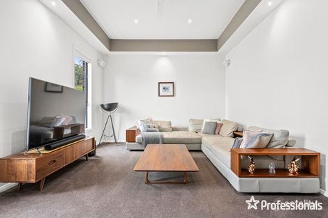 Property photo of 9 Chevalier Crescent Mooroolbark VIC 3138