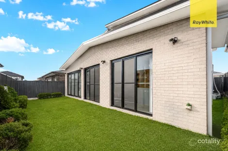 Property photo of 32 Coraki Road Colebee NSW 2761