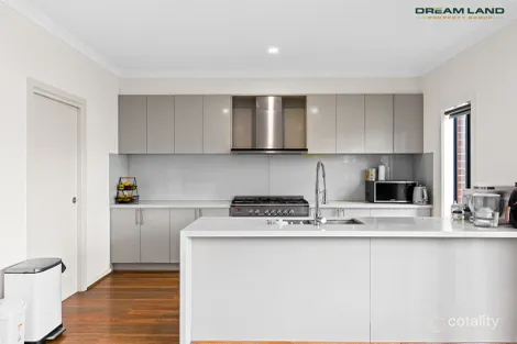 Property photo of 19 Curtin Drive Deanside VIC 3336