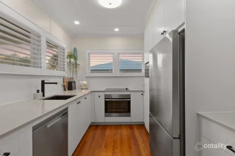 Property photo of 15 Grenadier Circle Ebbw Vale QLD 4304