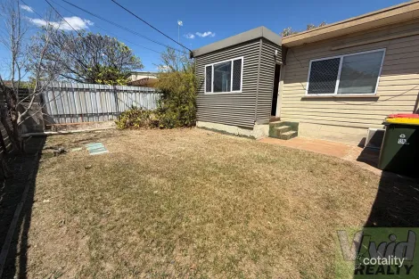 1/27 Rebecca St, Mornington, QLD 4825