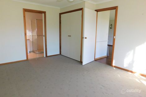Property photo of 2 Jackson Drive West Wodonga VIC 3690
