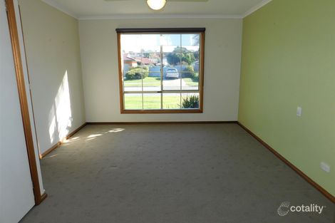 Property photo of 2 Jackson Drive West Wodonga VIC 3690