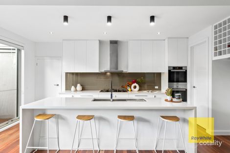 Property photo of 2/16 Nicholas Street Newtown VIC 3220