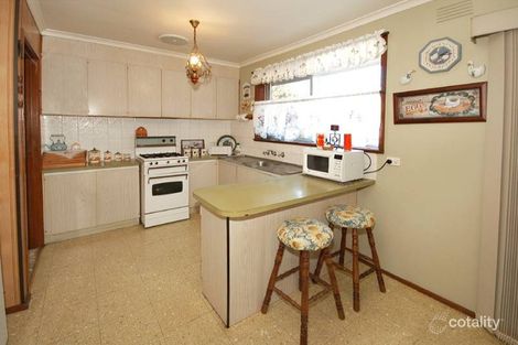 Property photo of 18 Novara Parade St Albans VIC 3021