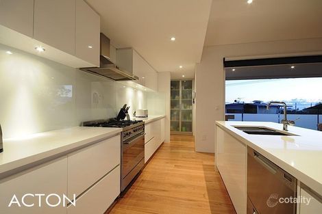 Property photo of 6 Rule Street North Fremantle WA 6159