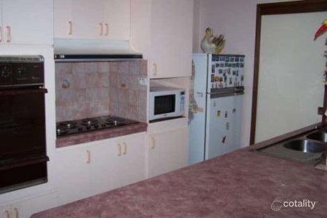 Property photo of 21 Gregory Crescent Lake Albert NSW 2650