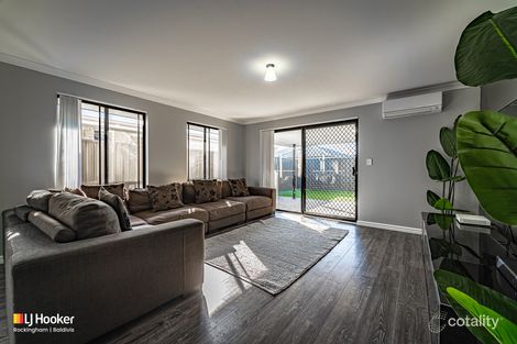 Property photo of 64 Bottlenose Circuit Waikiki WA 6169
