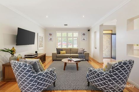 Property photo of 9 Savige Avenue Mount Waverley VIC 3149