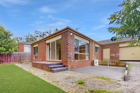 Property photo of 13 Green Orchid Circuit Pakenham VIC 3810