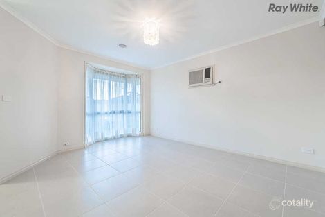 Property photo of 18 Darriwill Close Delahey VIC 3037