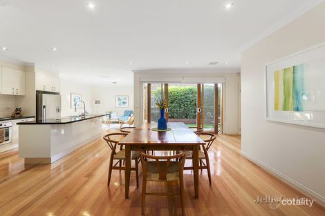 Property photo of 9 Savige Avenue Mount Waverley VIC 3149