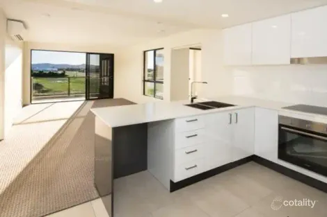 Property photo of 304/35 Halcyon Way Hope Island QLD 4212