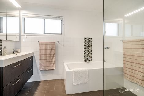 Property photo of 3 Yalla Kool Drive Ocean Shores NSW 2483
