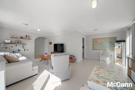 Property photo of 5 Middleton Circuit Gowrie ACT 2904
