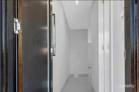 Property photo of 22 Bowenia Avenue Craigieburn VIC 3064