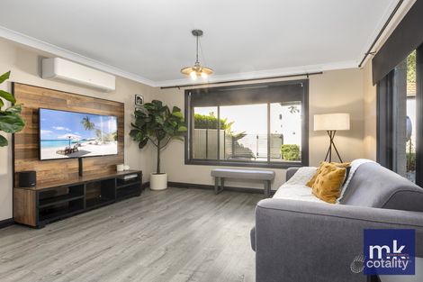 Property photo of 17 Reserve Circuit Currans Hill NSW 2567