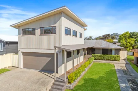 Property photo of 2 Namoi Close Bateau Bay NSW 2261