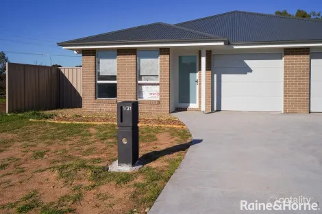 31 Gibson St, Boorooma, NSW 2650