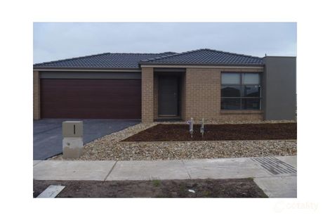 Property photo of 33 Crestway Drive Cranbourne North VIC 3977
