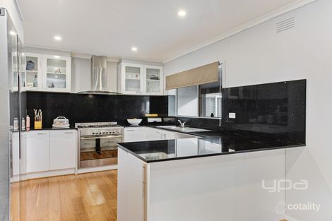 Property photo of 14 Moyne Crescent Coolaroo VIC 3048