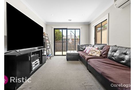 Property photo of 22 Taworri Crescent Werribee VIC 3030