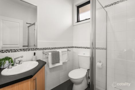 Property photo of 2/2 Jacqueline Road Mount Waverley VIC 3149