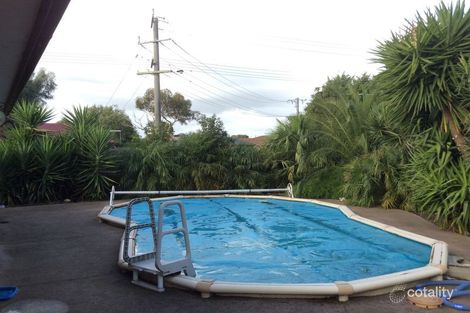 Property photo of 17 Taddor Drive Cranbourne VIC 3977