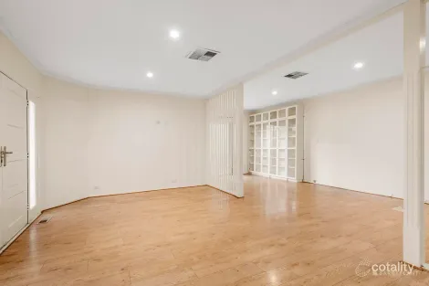 Property photo of 2 Amelia Crescent Doncaster East VIC 3109