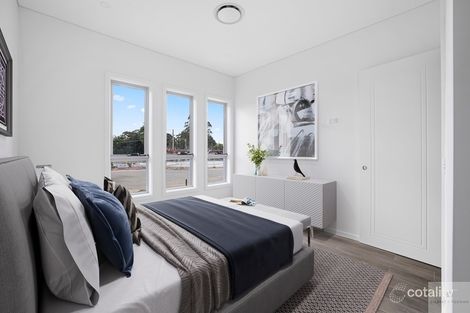 Property photo of 8 Hoxton Place Spring Farm NSW 2570