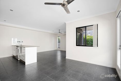 Property photo of 2/26 Ocean Street Runaway Bay QLD 4216