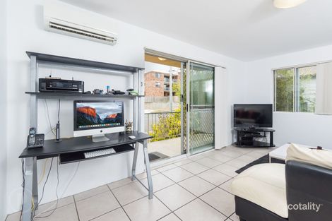 Property photo of 1/379 Cornwall Street Greenslopes QLD 4120